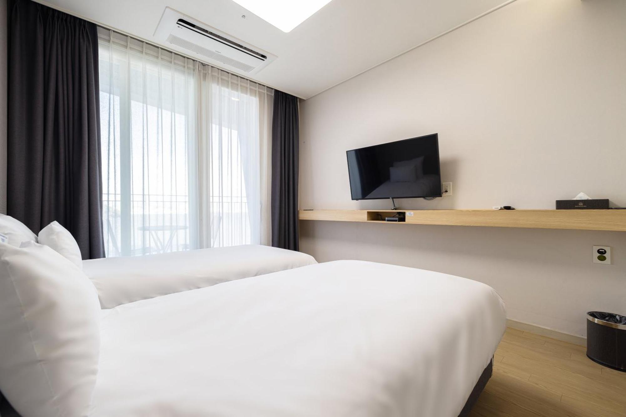 אינצ'ון Ocean Soleview Hotel מראה חיצוני תמונה