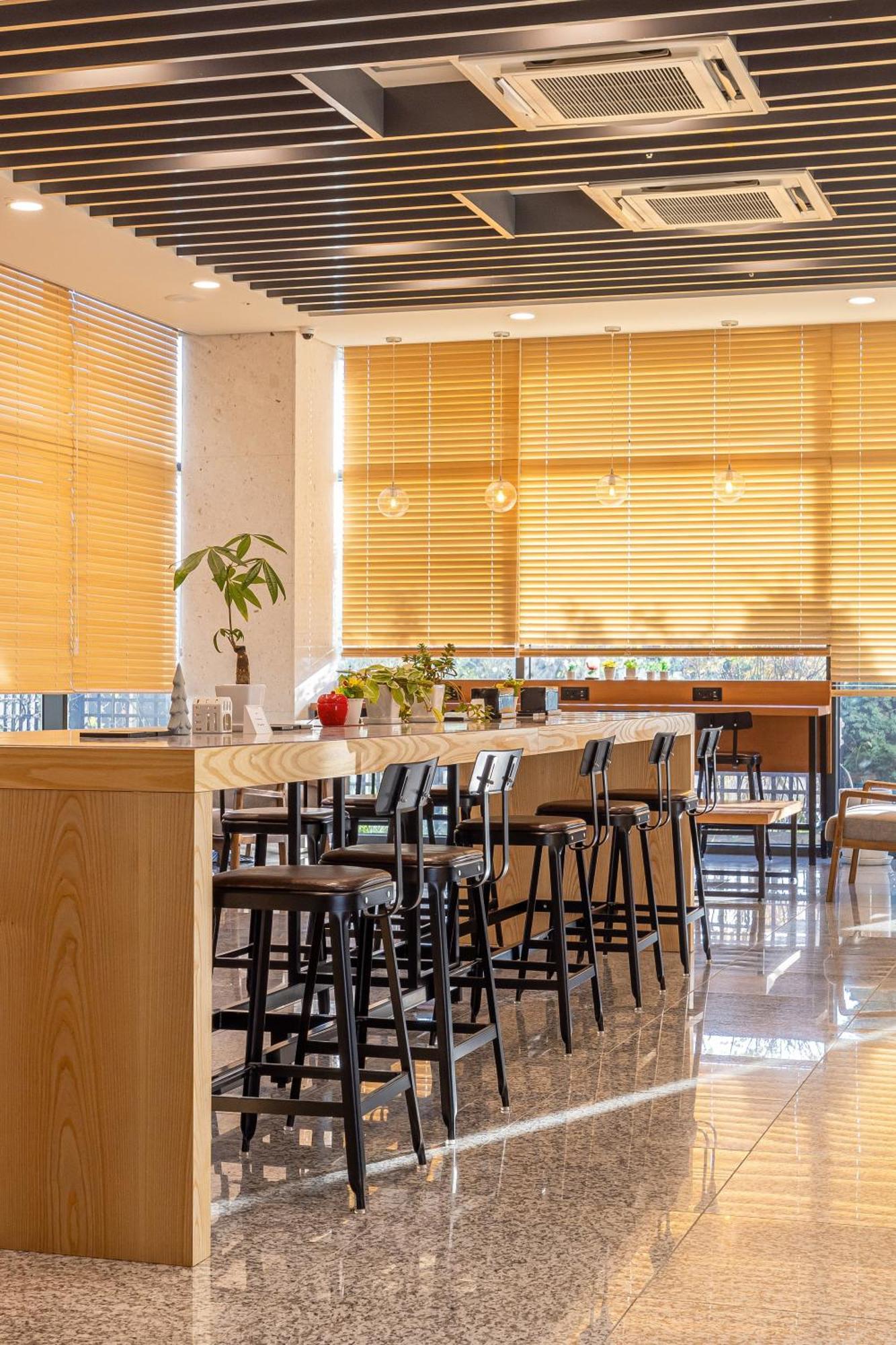 אינצ'ון Ocean Soleview Hotel מראה חיצוני תמונה